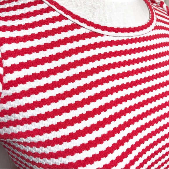 Lularoe Ameila, red & white zigzag pattern - Picture 3 of 7